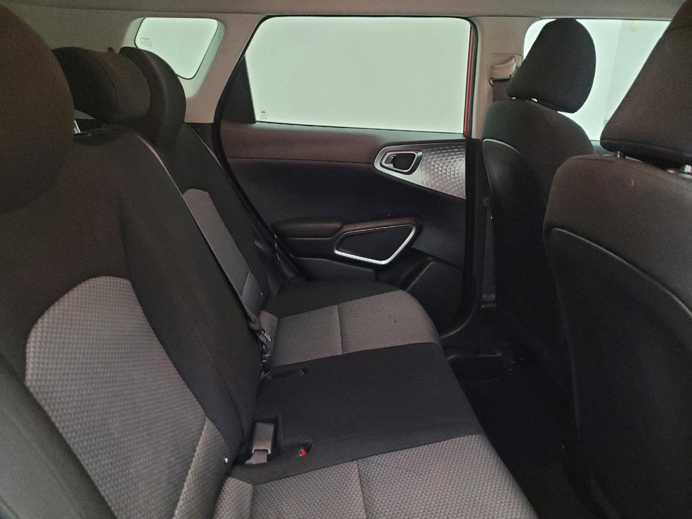 Used 2023 Kia Soul LX w/ LX Technology Package FWD image 19