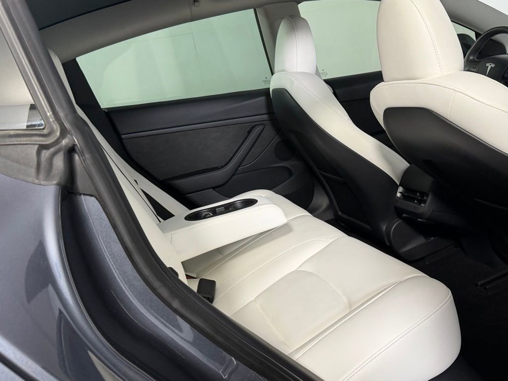 Used 2023 Tesla Model 3 Standard Range image 28