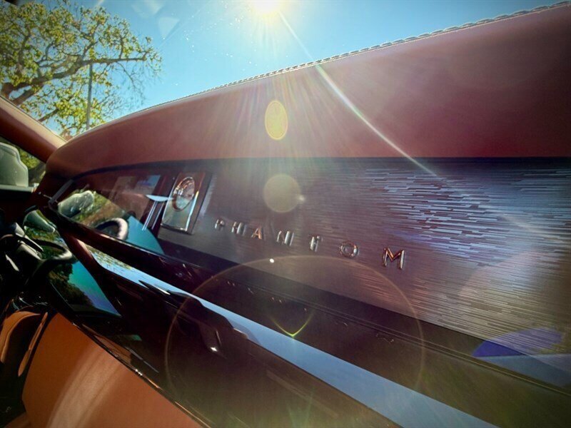 Used 2018 Rolls-Royce Phantom Sedan RWD image 36