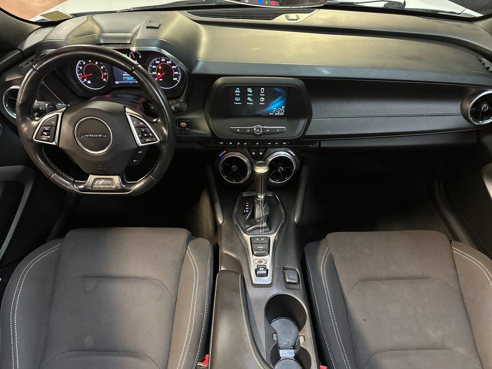 Used 2017 Chevrolet Camaro LT RWD image 13