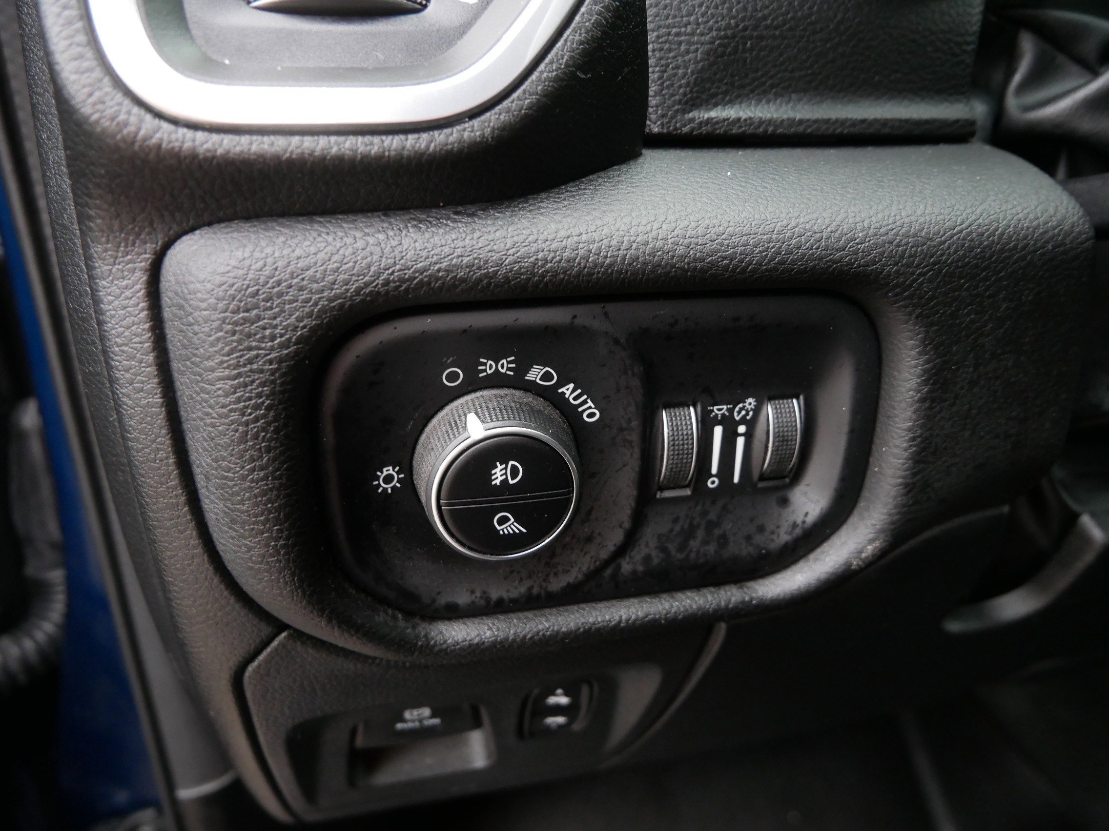 Certified 2023 RAM 1500 Laramie image 24