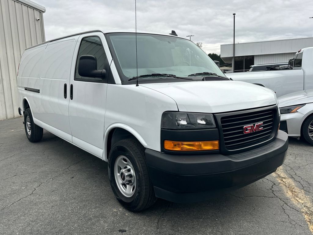 Used 2023 GMC Savana 2500 Extended w/ Driver Convenience Package RWD image 4