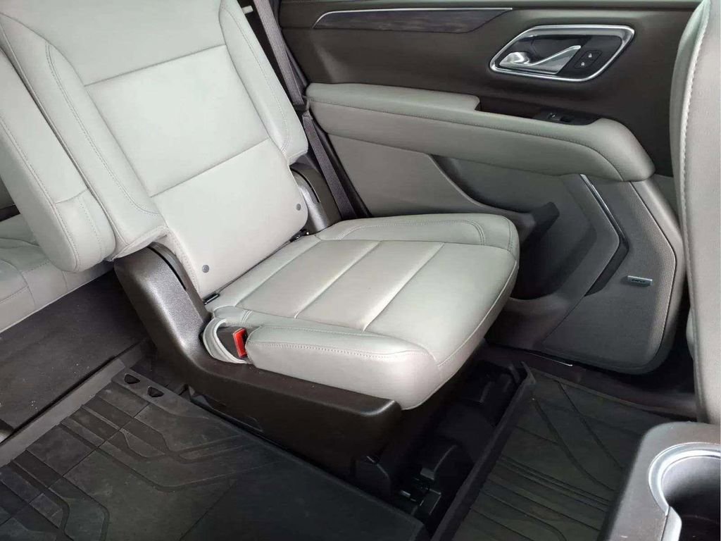 Used 2023 Chevrolet Tahoe Z71 w/ Off-Road Capability Package AWD/4WD image 18