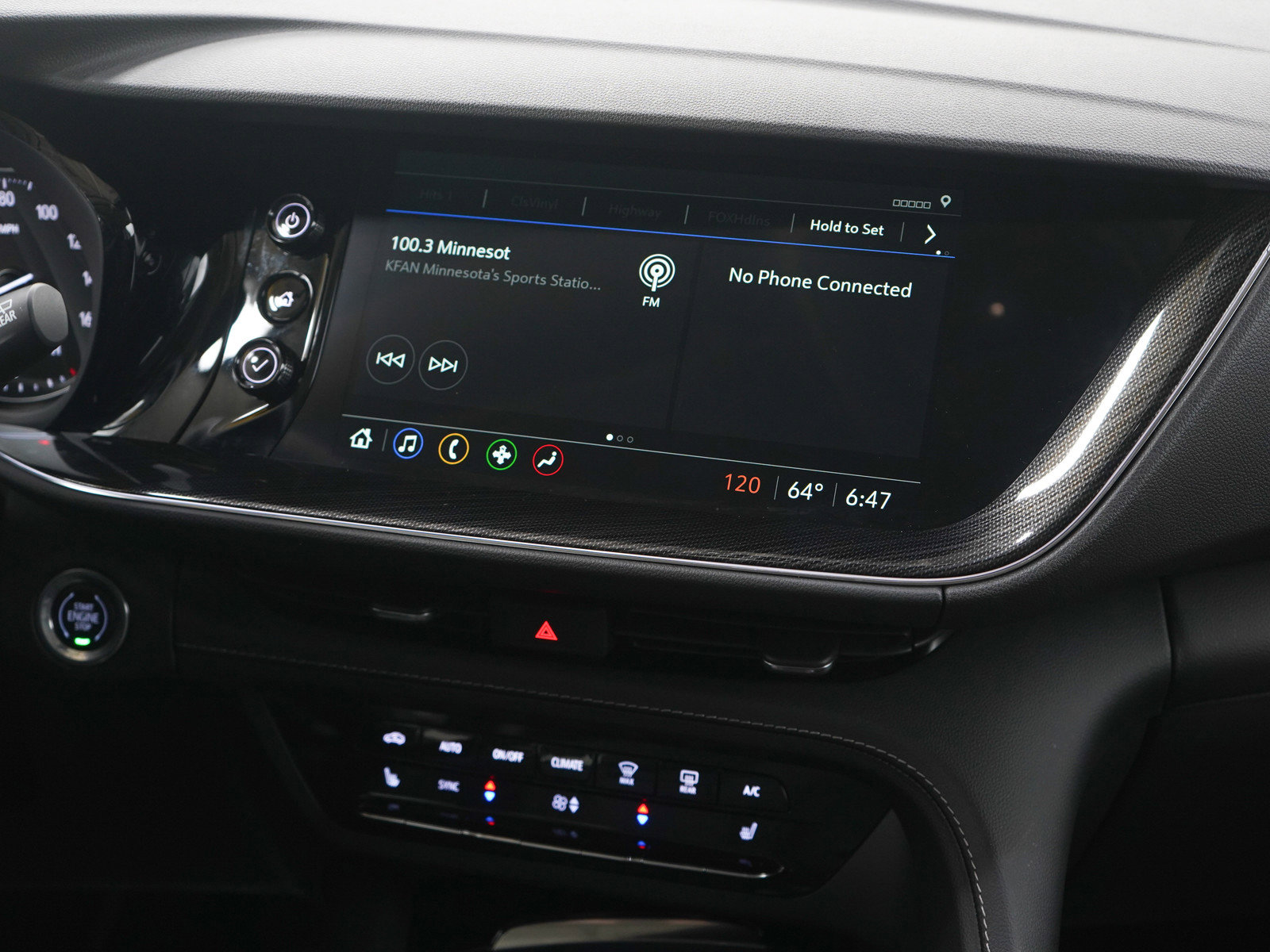 Used 2023 Buick Envision Essence image 15