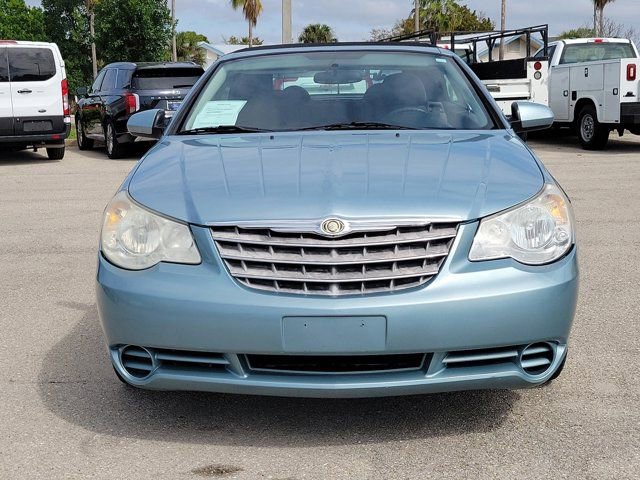Used 2009 Chrysler Sebring Touring image 2