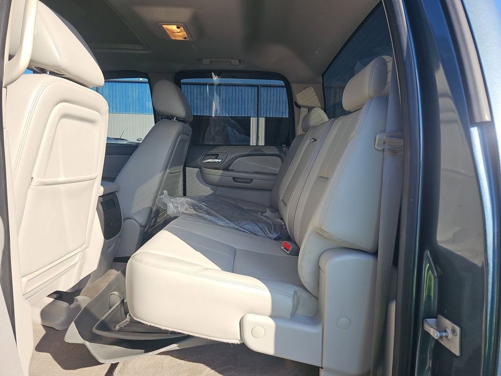 Used 2013 Chevrolet Silverado 2500 LTZ w/ LTZ Plus Package image 16