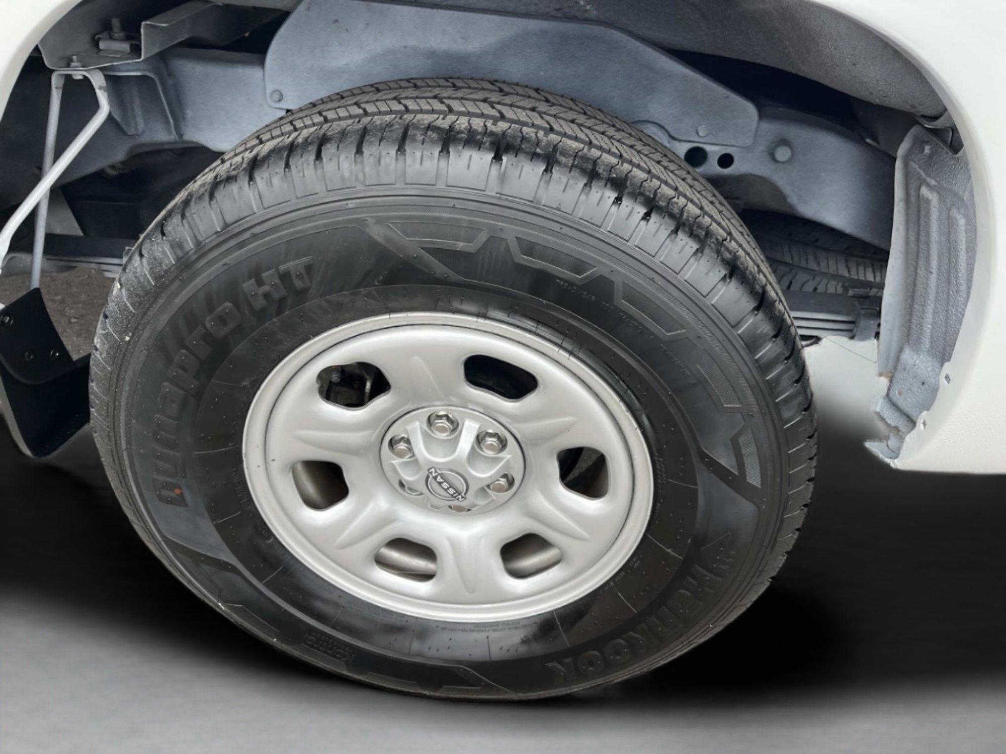 Used 2024 Nissan Frontier S w/ Technology Package image 11