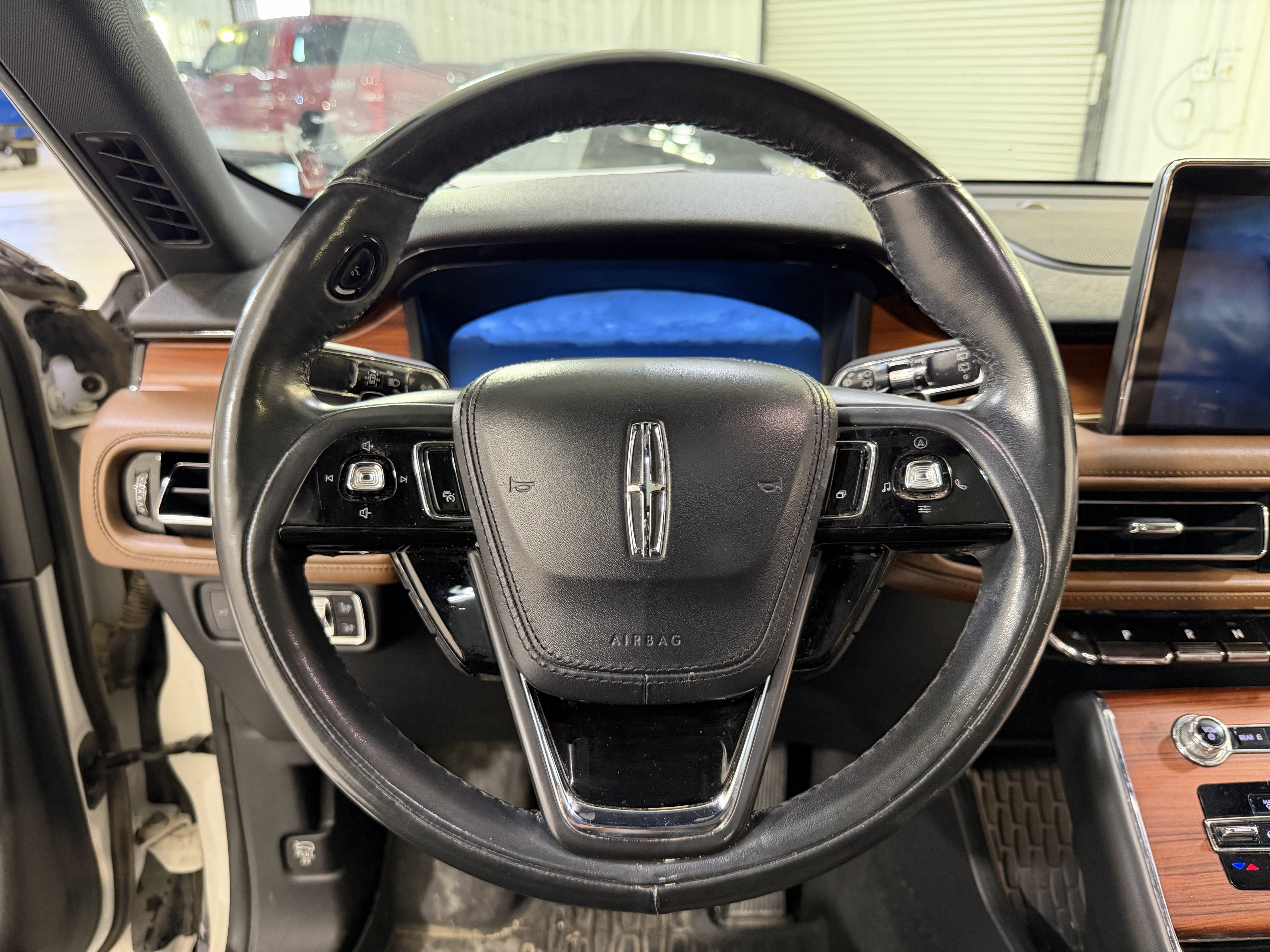 Used 2020 Lincoln Aviator Reserve w/ Equipment Group 201A AWD/4WD image 17