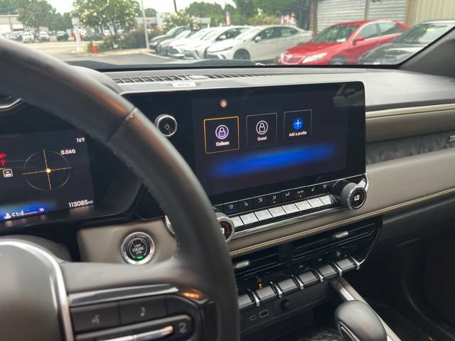 Used 2023 Chevrolet Colorado ZR2 w/ ZR2 Convenience Package III AWD/4WD image 24