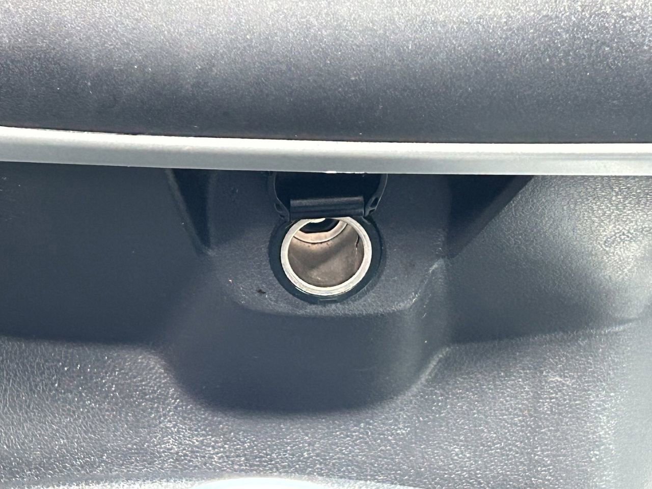 Used 2016 Nissan Leaf S w/ Charger Package image 20