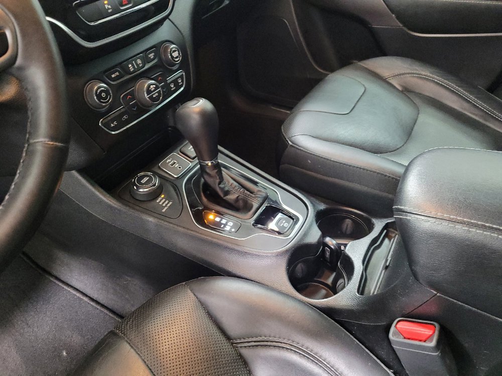 Used 2019 Jeep Cherokee Limited AWD/4WD image 26
