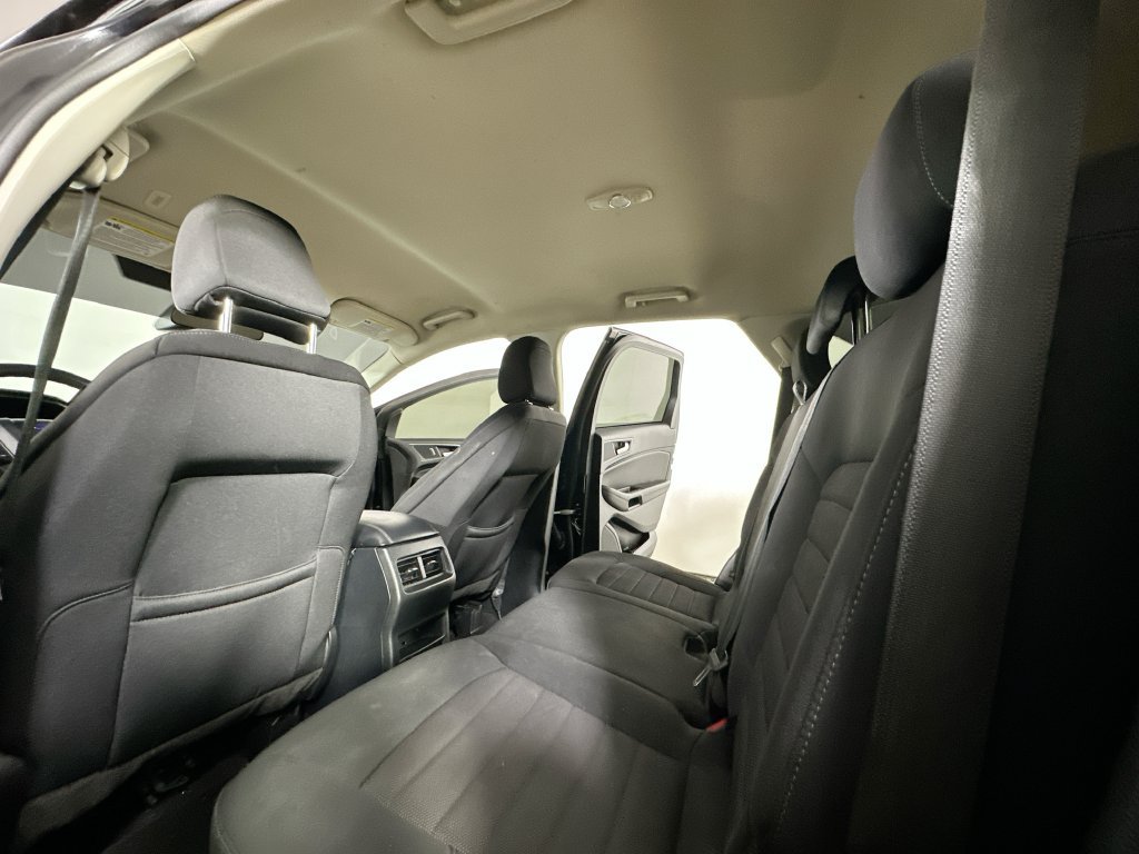 Used 2024 Ford Edge SE w/ Black Appearance Package AWD/4WD image 15