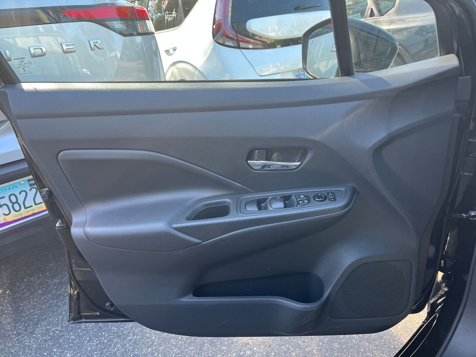 Used 2025 Nissan Versa SV FWD image 18