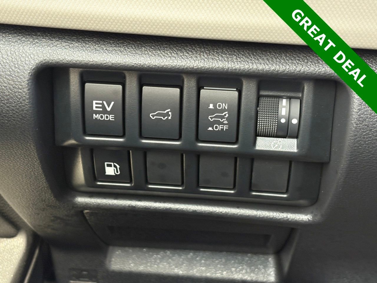 Used 2025 Subaru Forester Premium image 22