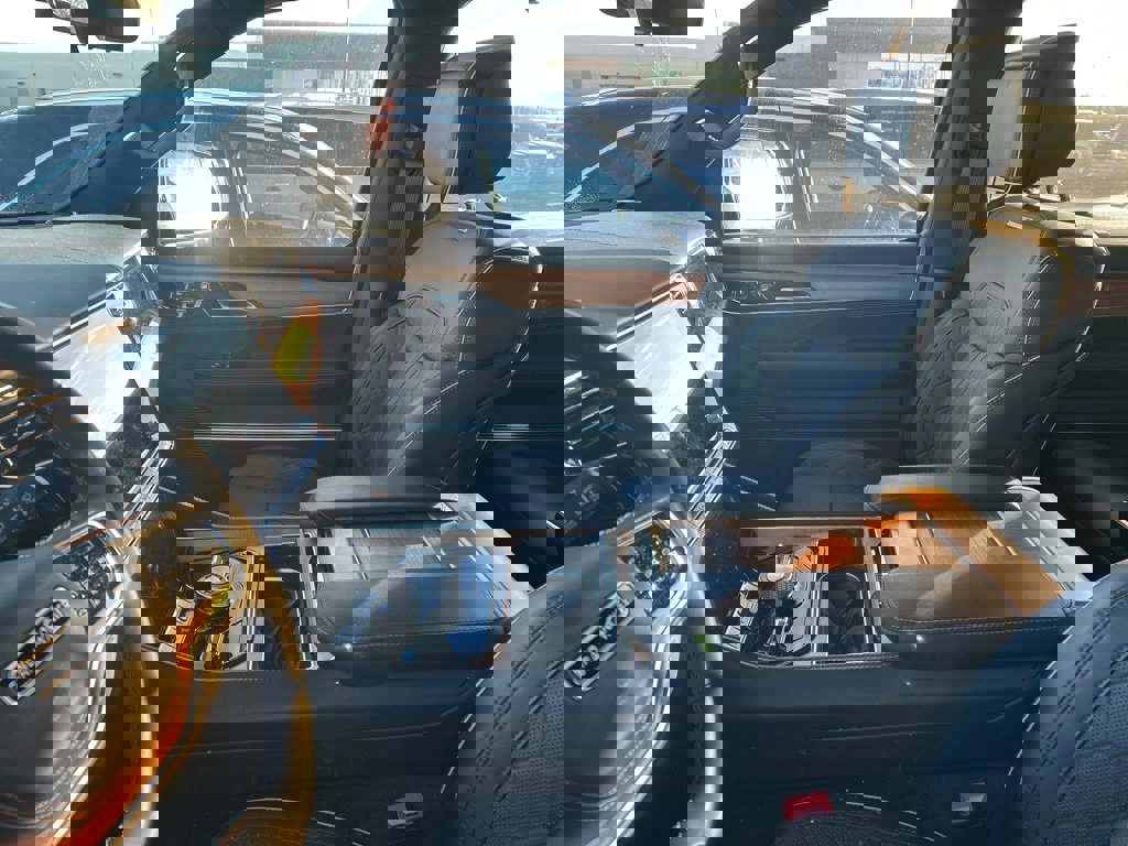 Used 2024 Jeep Grand Wagoneer Series III image 13