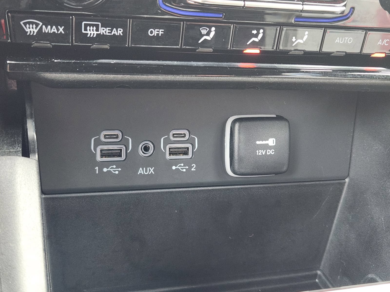 Used 2024 Jeep Grand Cherokee Overland AWD/4WD image 20
