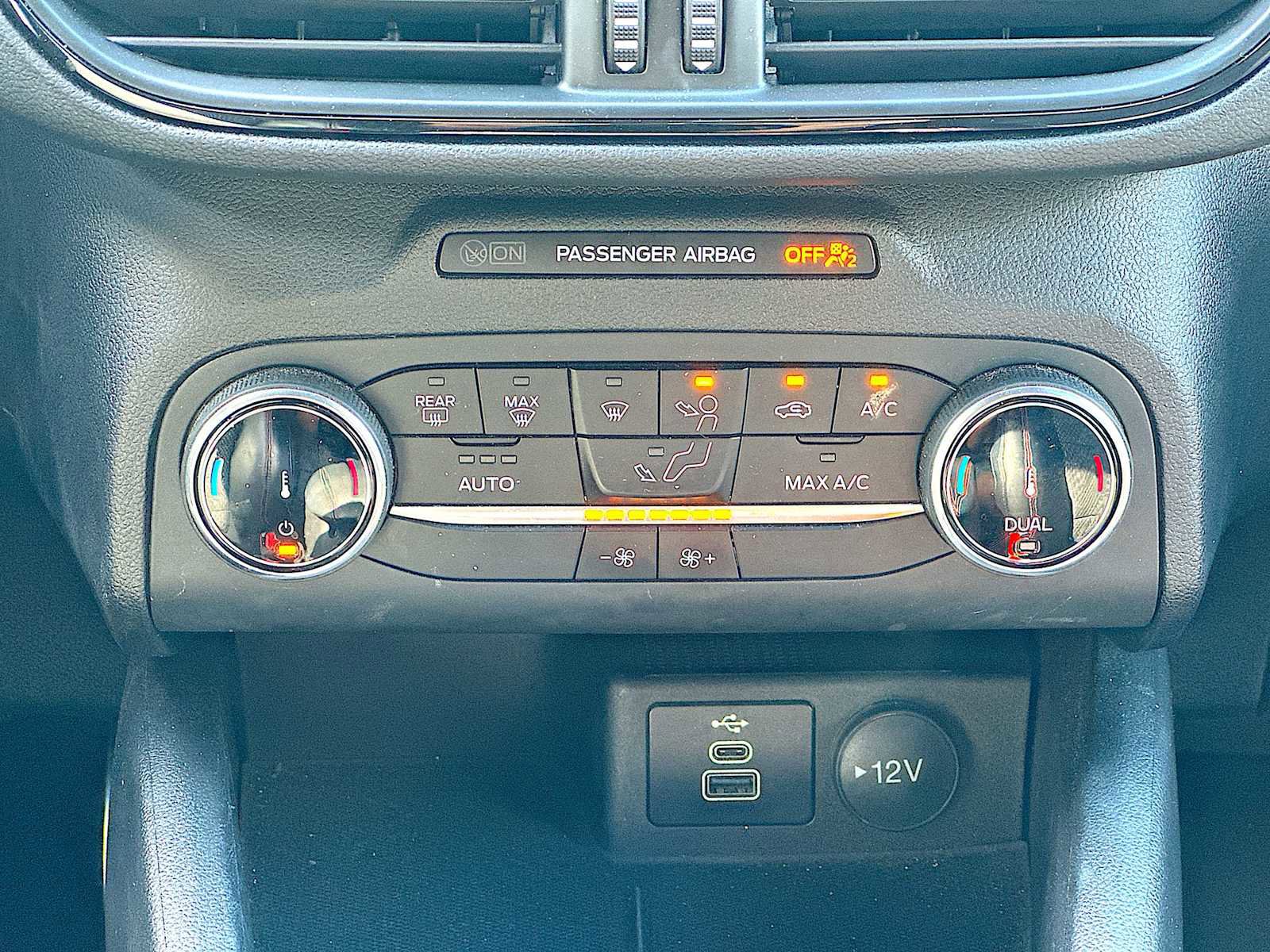 Used 2024 Ford Escape ST-Line image 16