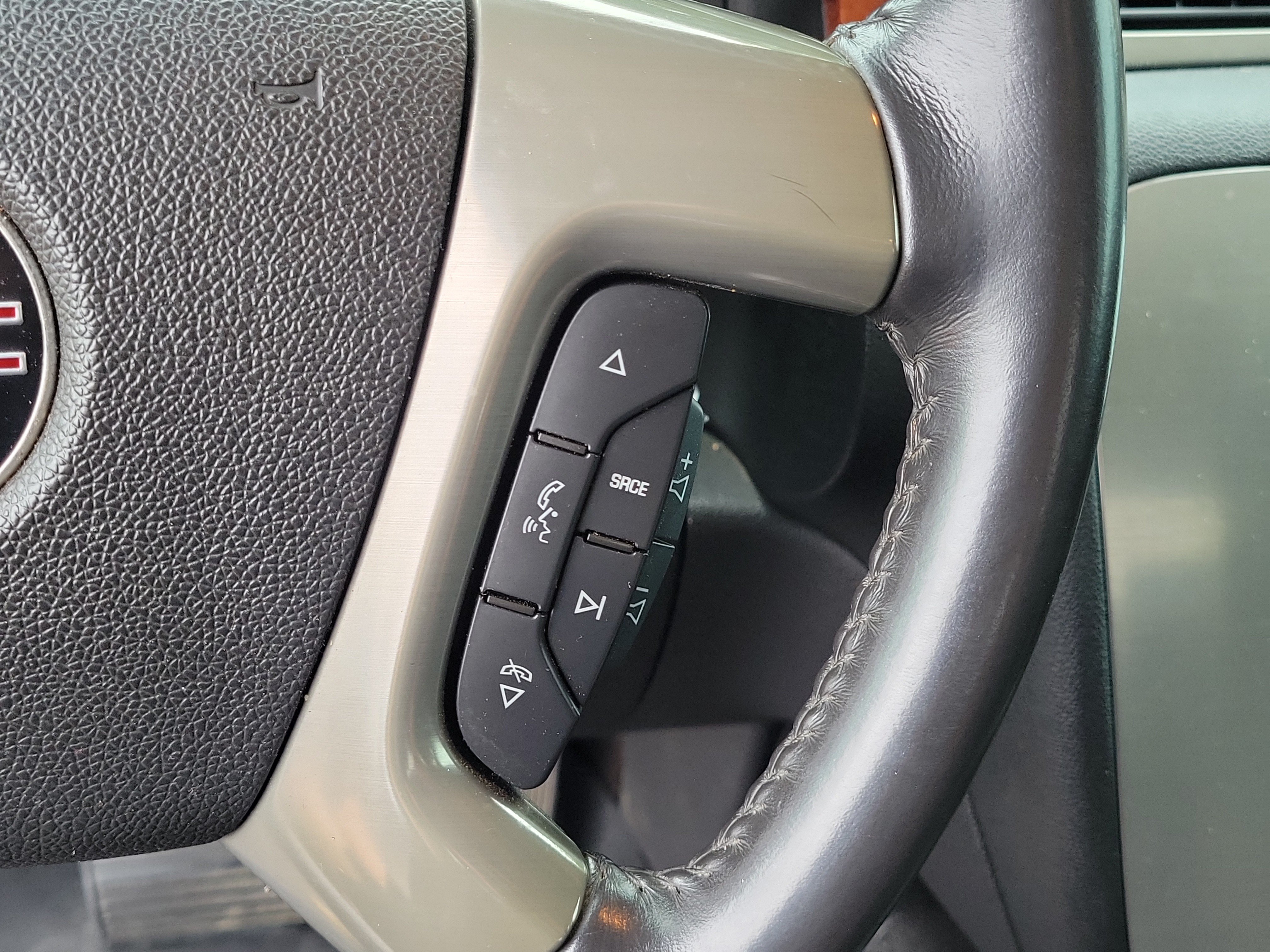 Used 2009 GMC Sierra 3500 SLT w/ SLT Convenience Package AWD/4WD image 23
