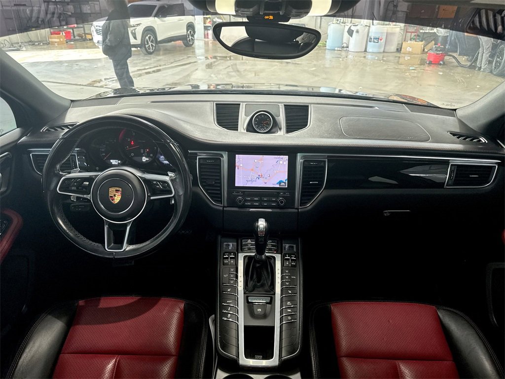Used 2018 Porsche Macan Sport Edition image 11
