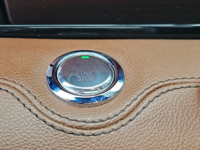 Used 2024 Lincoln Navigator Reserve AWD/4WD image 19