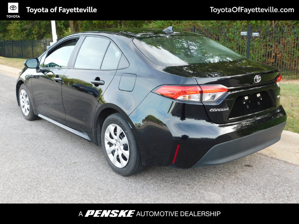 Used 2025 Toyota Corolla LE FWD image 3
