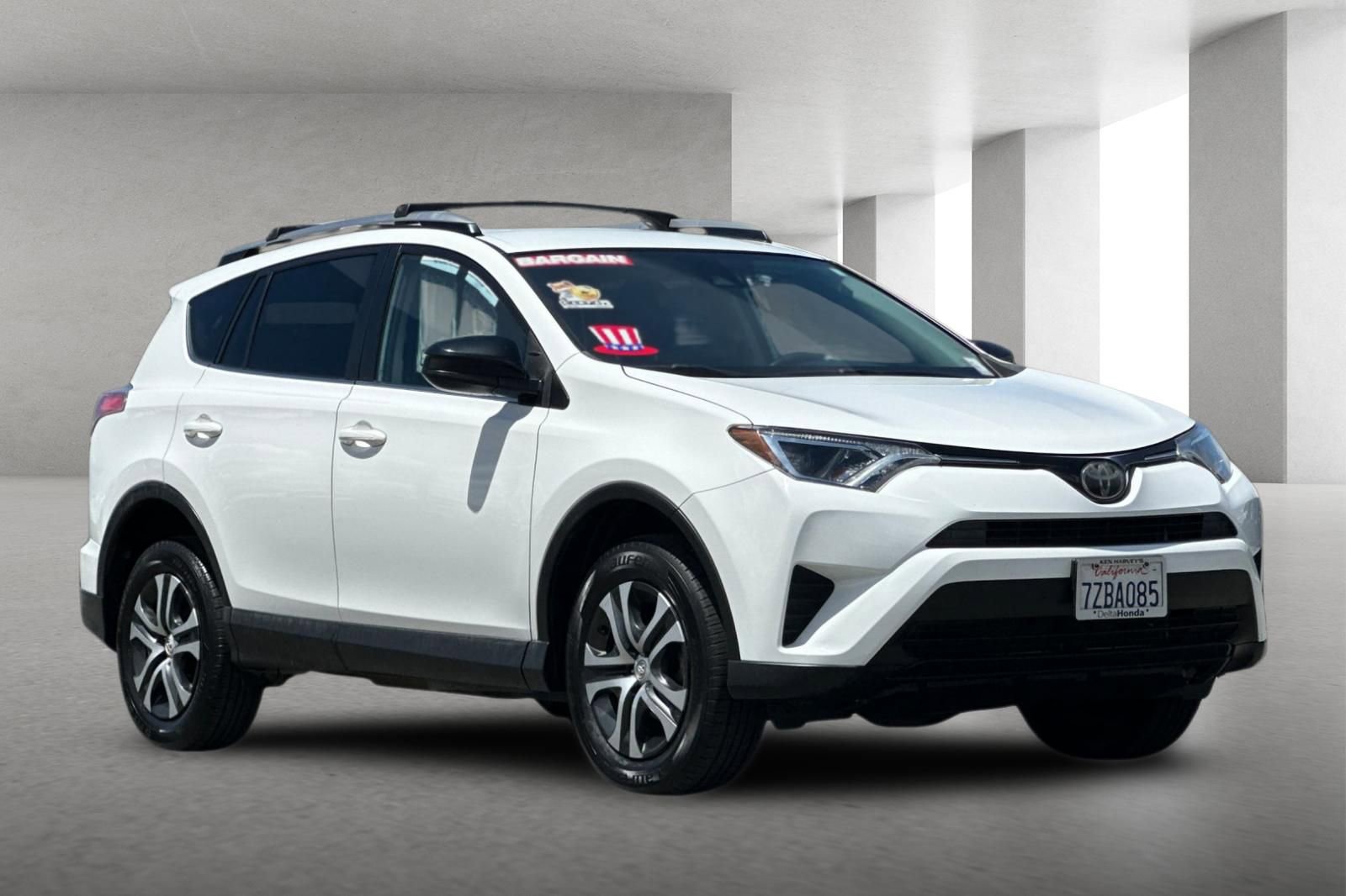Used 2017 Toyota RAV4 LE w/ All Weather Liner Package FWD image 1