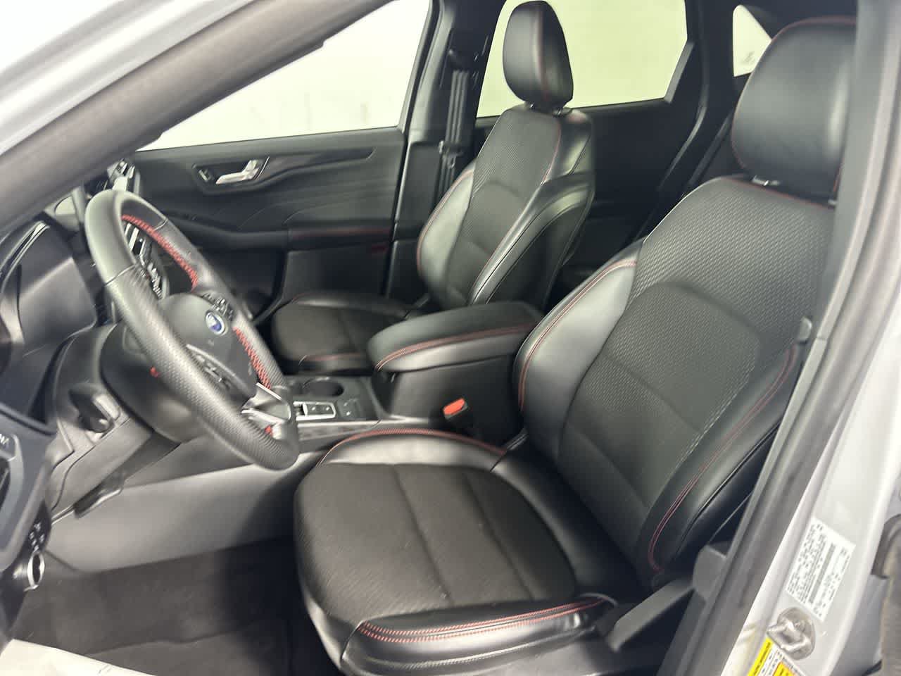 Used 2025 Ford Escape ST-Line FWD image 4