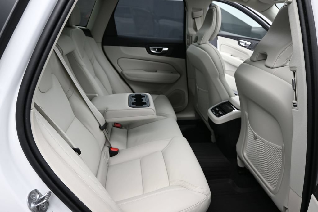 New 2026 Volvo XC60 B5 Ultra w/ Climate Package AWD/4WD image 18