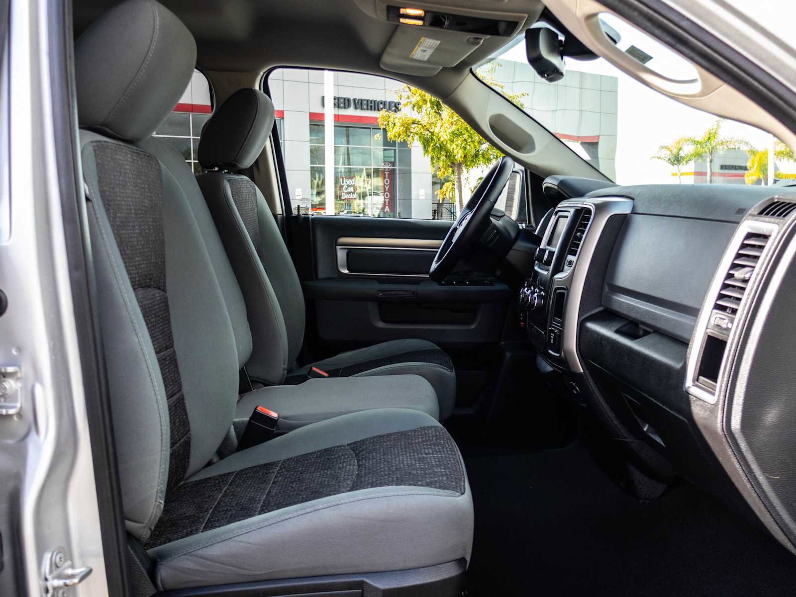 Used 2015 RAM 1500 Big Horn image 29