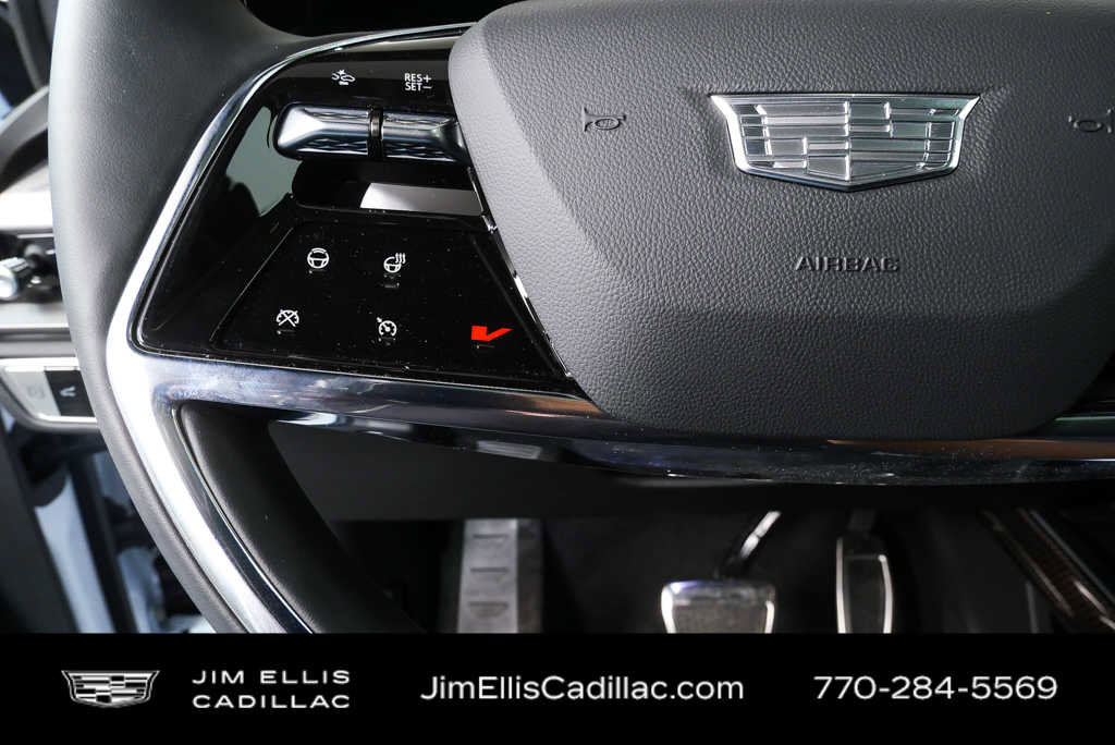 Certified 2026 Cadillac Vistiq Luxury AWD/4WD image 8