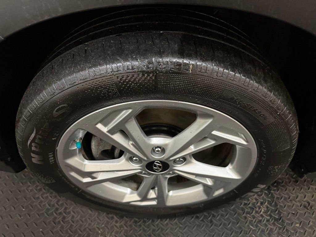 Used 2023 Hyundai Kona SEL image 18