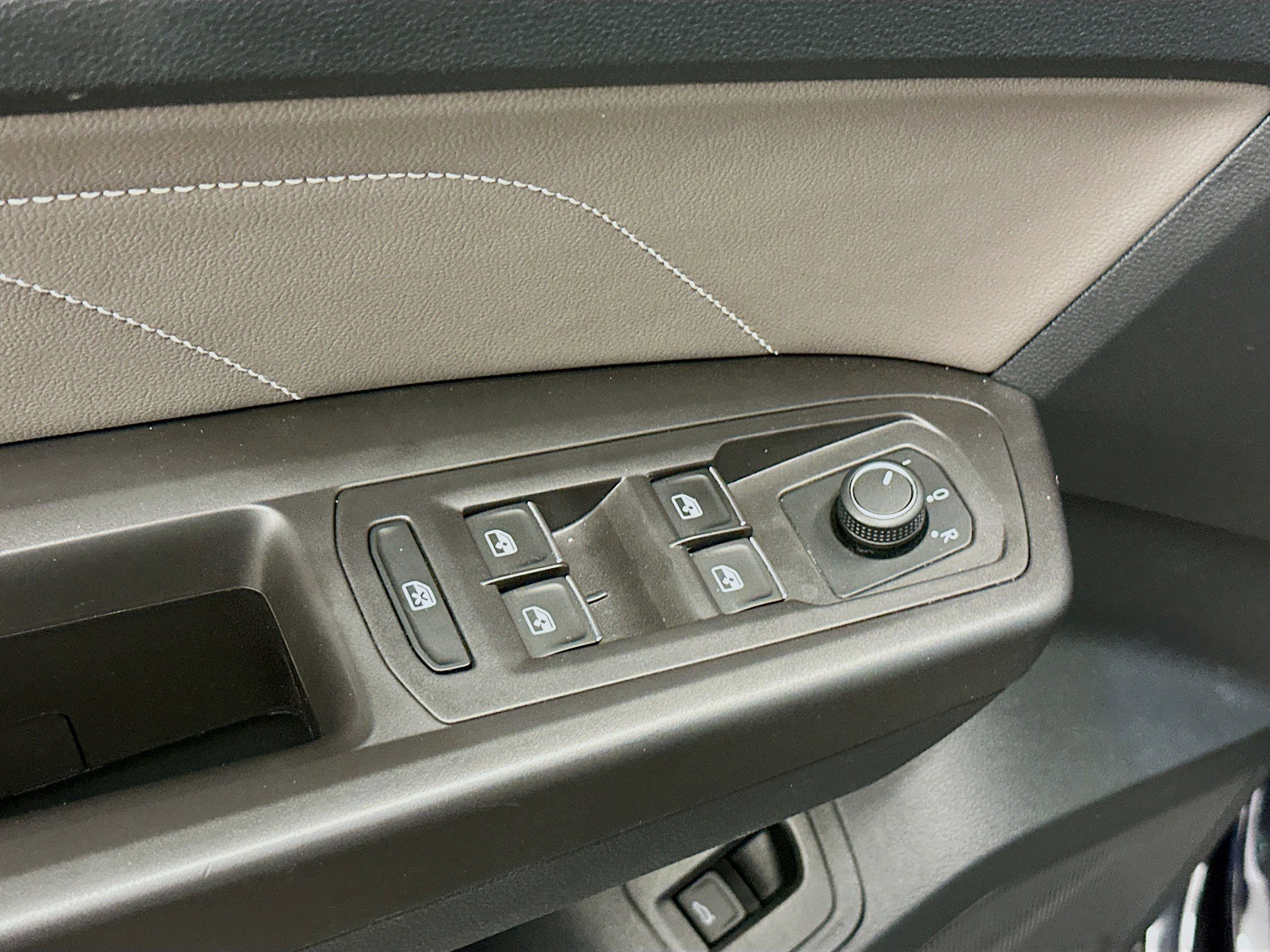 Used 2022 Volkswagen Atlas SE image 15