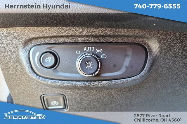 Used 2020 GMC Terrain SLE w/ Driver Convenience Package image 18