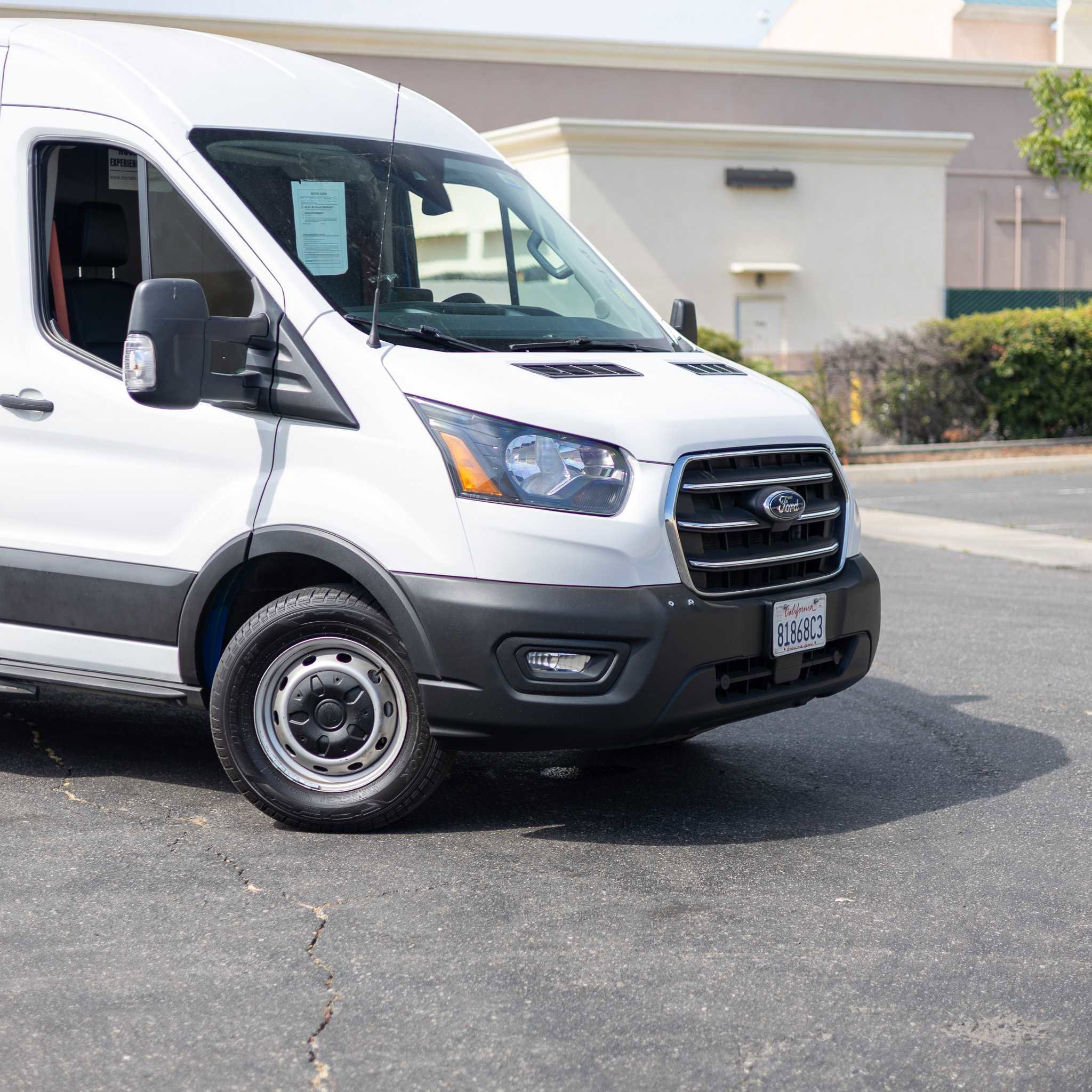 Used 2020 Ford Transit 250 Medium Roof image 9