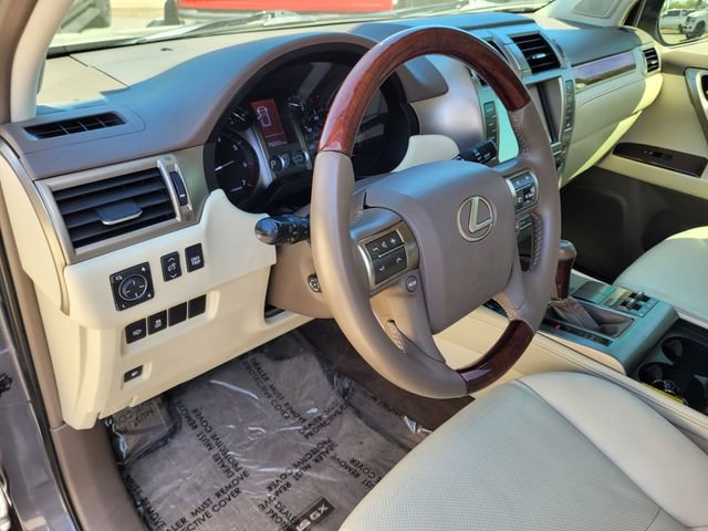 Used 2015 Lexus GX 460 w/ Premium Package AWD/4WD image 24