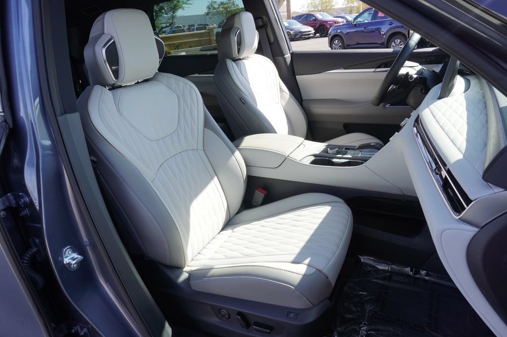 Used 2026 INFINITI QX60 Autograph w/ Dark Cargo Package AWD/4WD image 13