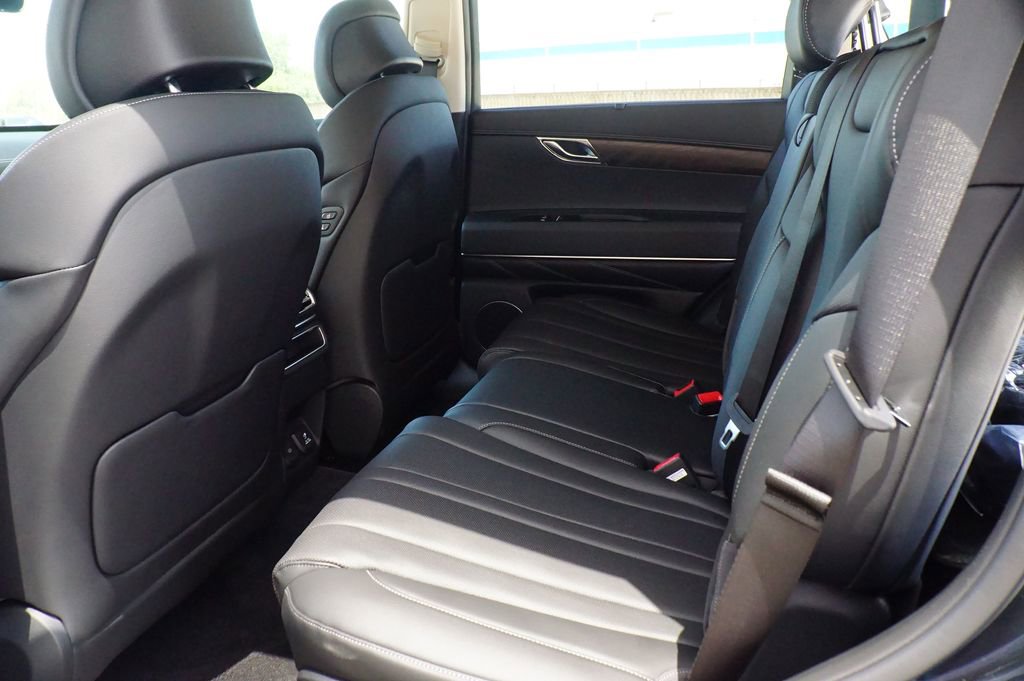 New 2025 Genesis GV80 2.5T Select image 18