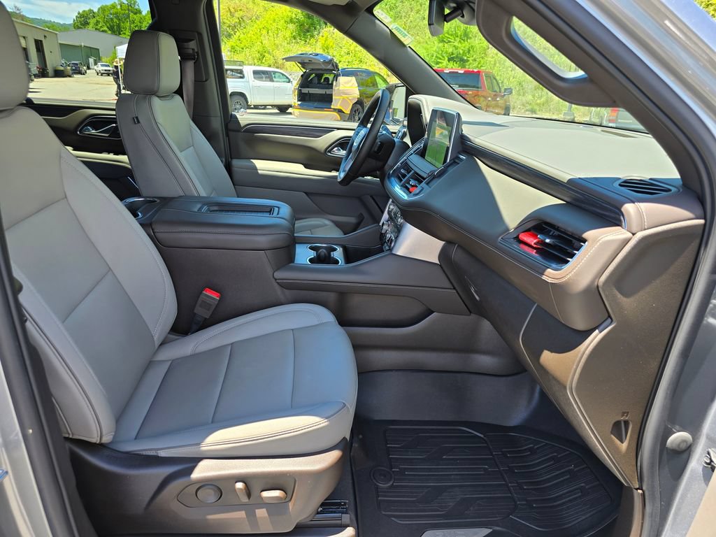 Certified 2023 GMC Yukon SLT w/ SLT Luxury Package RWD image 32