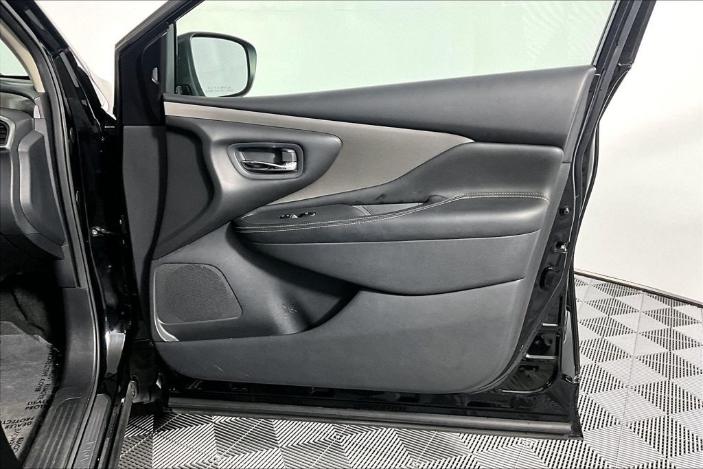 Used 2020 Nissan Murano S w/ Technology Package FWD image 24