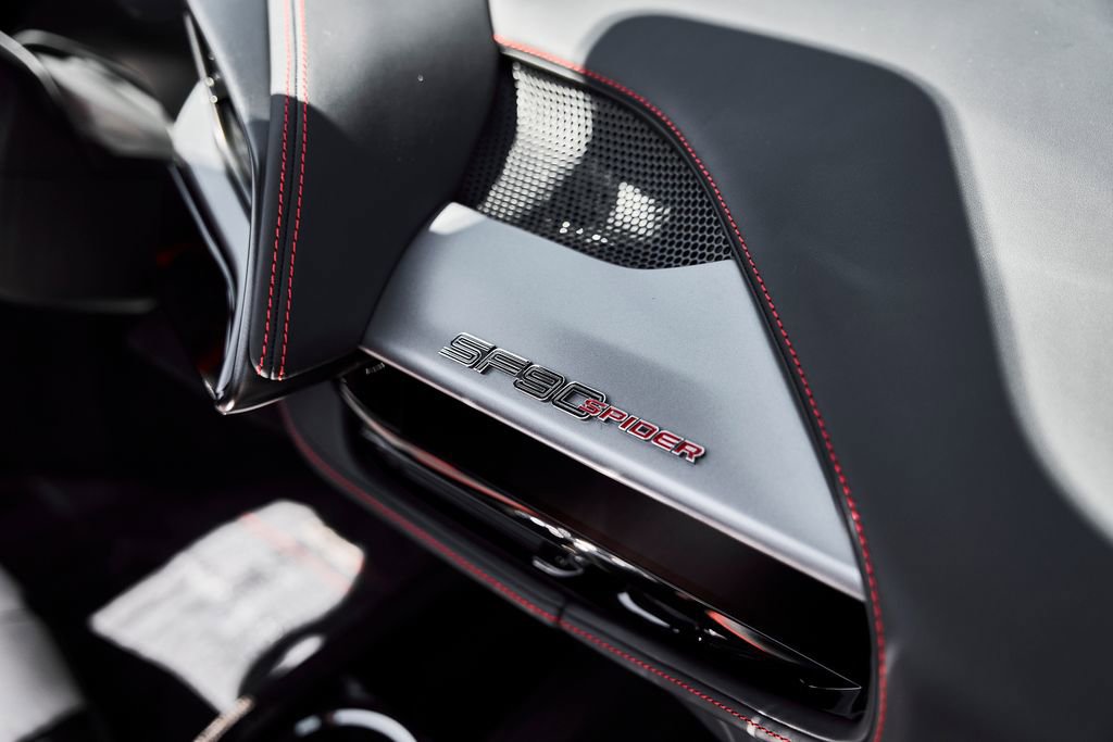 Used 2025 Ferrari SF90 Spider image 48
