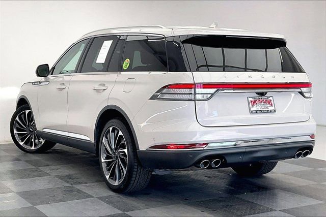 Used 2020 Lincoln Aviator Reserve w/ Equipment Group 202A image 10