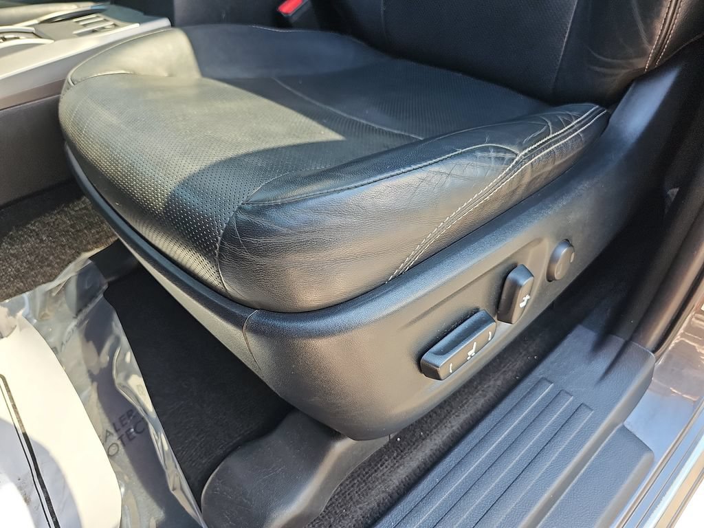 Used 2017 Toyota 4Runner Limited AWD/4WD image 28