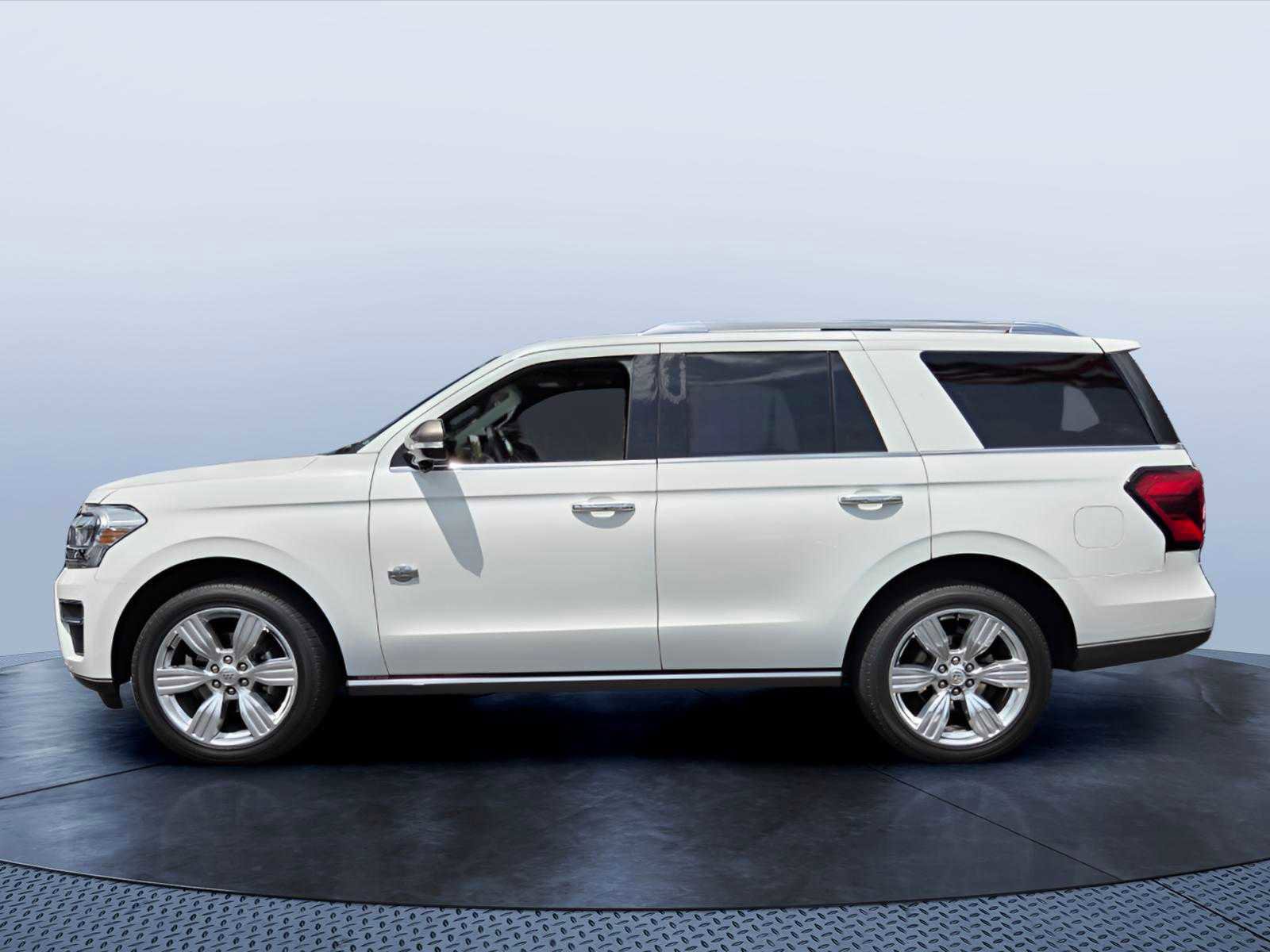 Used 2023 Ford Expedition King Ranch AWD/4WD image 3