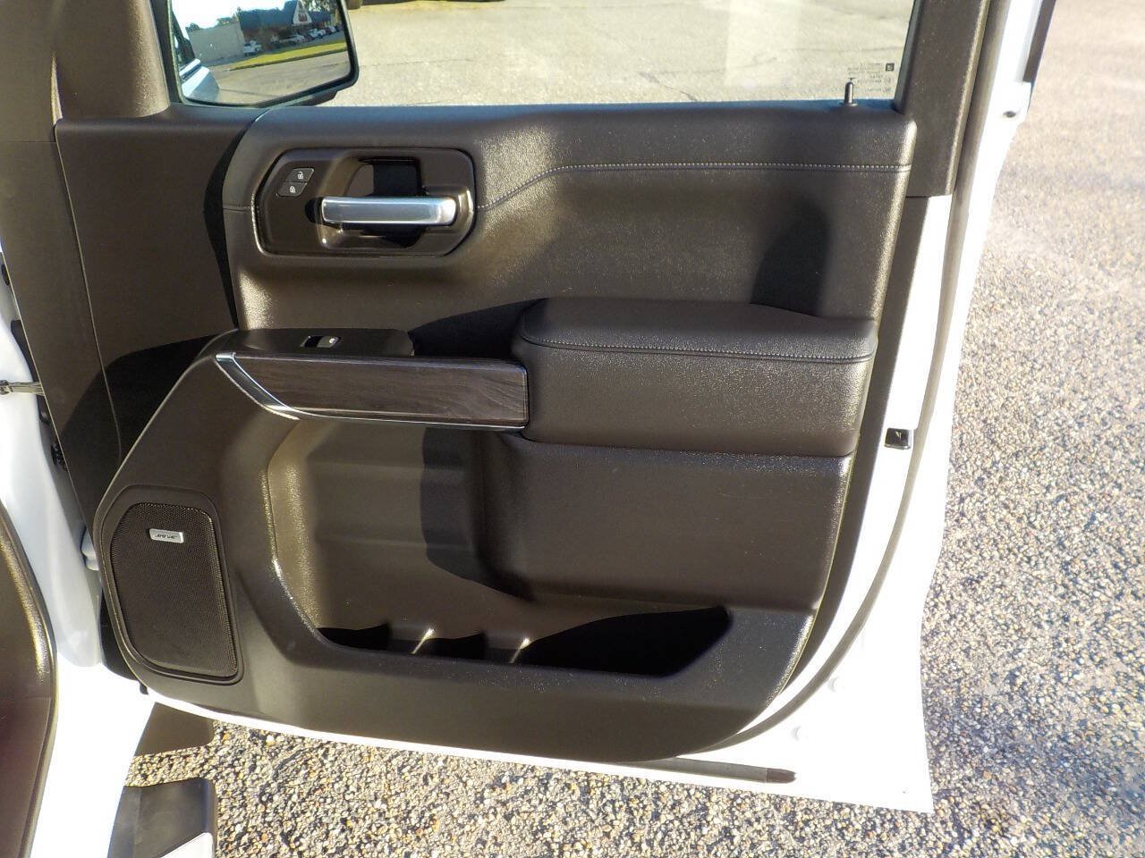 Used 2021 Chevrolet Silverado 1500 LTZ w/ Technology Package AWD/4WD image 31