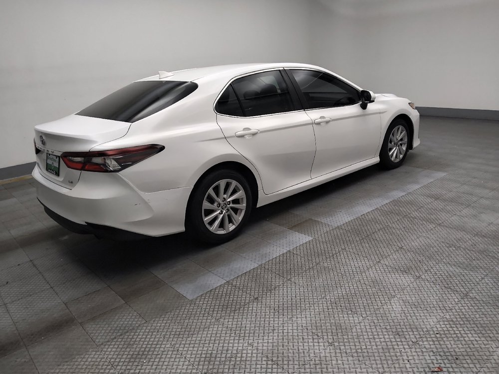 Used 2022 Toyota Camry LE FWD image 10