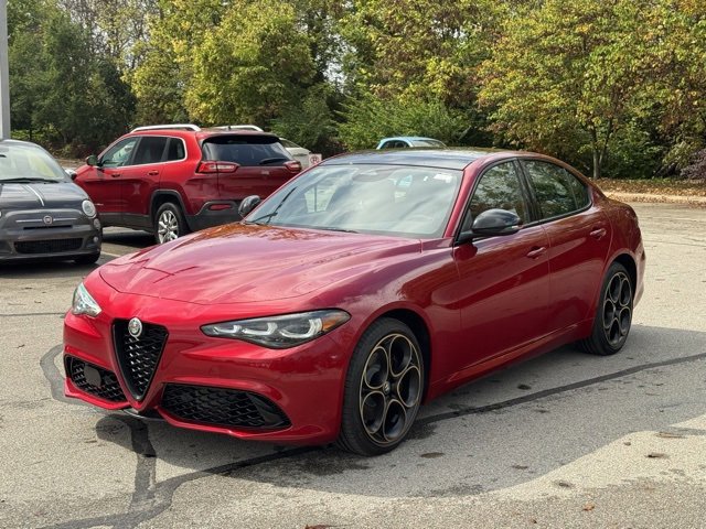 New 2025 Alfa Romeo Giulia AWD w/ Driving Assist Package image 7