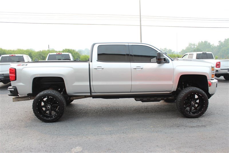 Used 2018 Chevrolet Silverado 2500 LT w/ LT Fleet Convenience Package AWD/4WD image 9