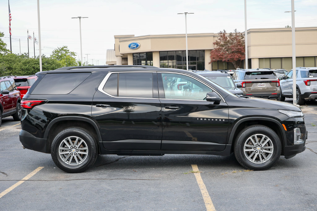 Used 2023 Chevrolet Traverse LT FWD image 29