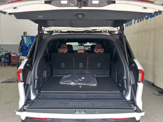 New 2026 Lincoln Navigator L Reserve image 6