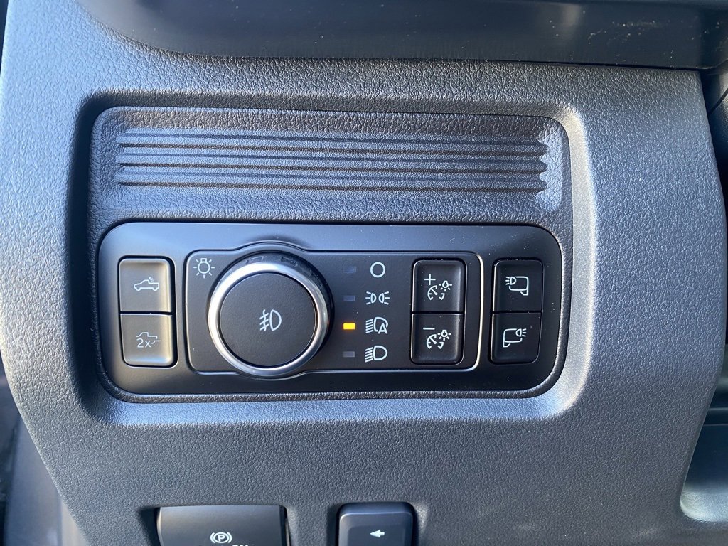 New 2026 Ford F250 Lariat w/ Black Appearance Package image 17